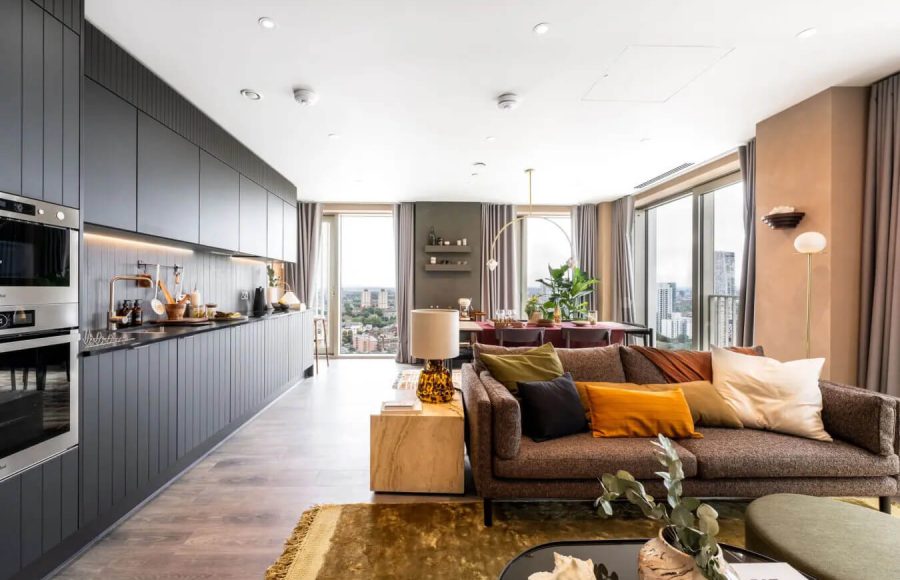 : Tiling To Kitchen Splashbacks & Mastic Works To Apartments In 3 Blocks